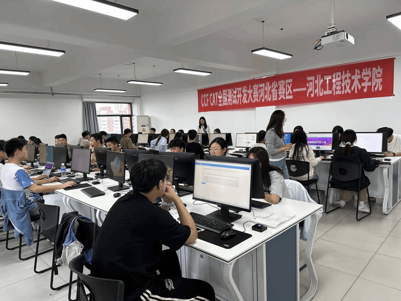 河北工程技術(shù)學(xué)院網(wǎng)絡(luò)空間安全學(xué)院成功承辦2024年度中國(guó)計(jì)算機(jī)應(yīng)用技術(shù)大賽全國(guó)測(cè)試開(kāi)發(fā)大賽河北省選拔賽
